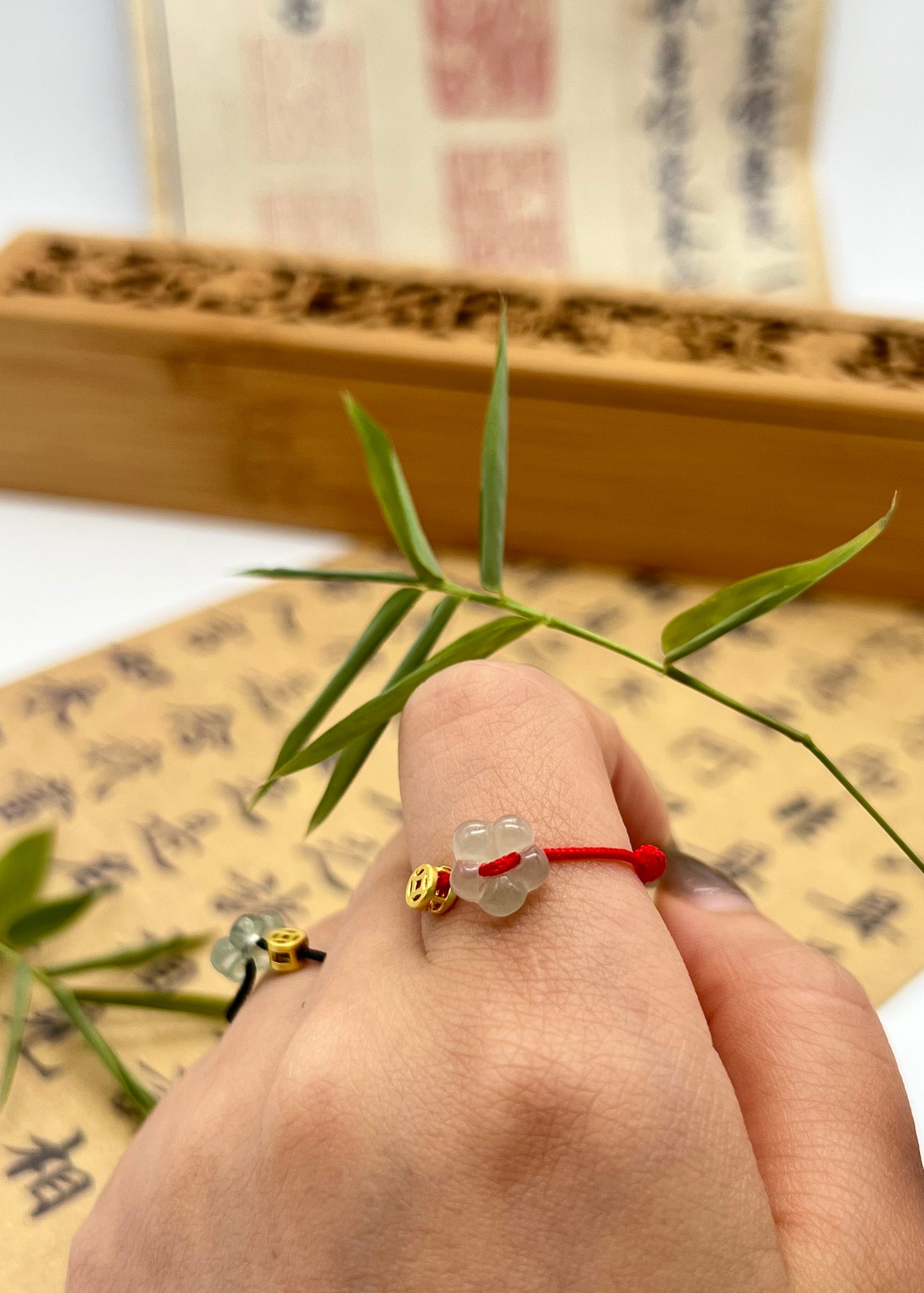 Flower-shaped Stones with Braided Rope Couple Ring