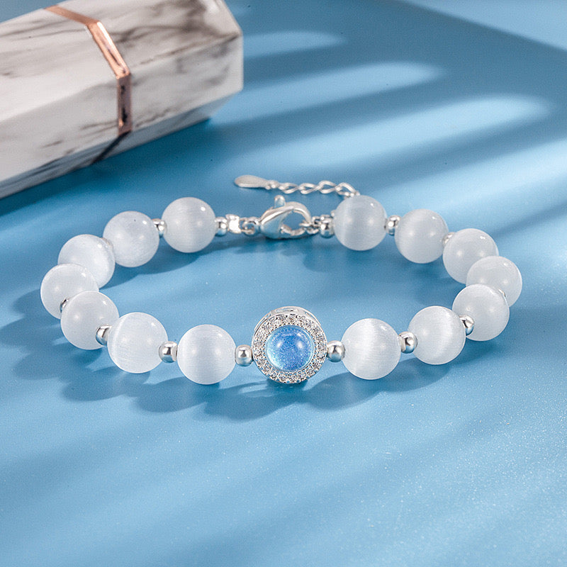 Natural Moonstone Bracelet – Calming Anxiety, Sleep Aid & Emotional Balance | Handmade Energy Jewelry｜KwangYin